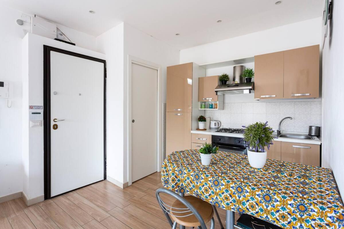Frank'S House - Appartamento Con Terrazzo In Centro Palermo Dış mekan fotoğraf