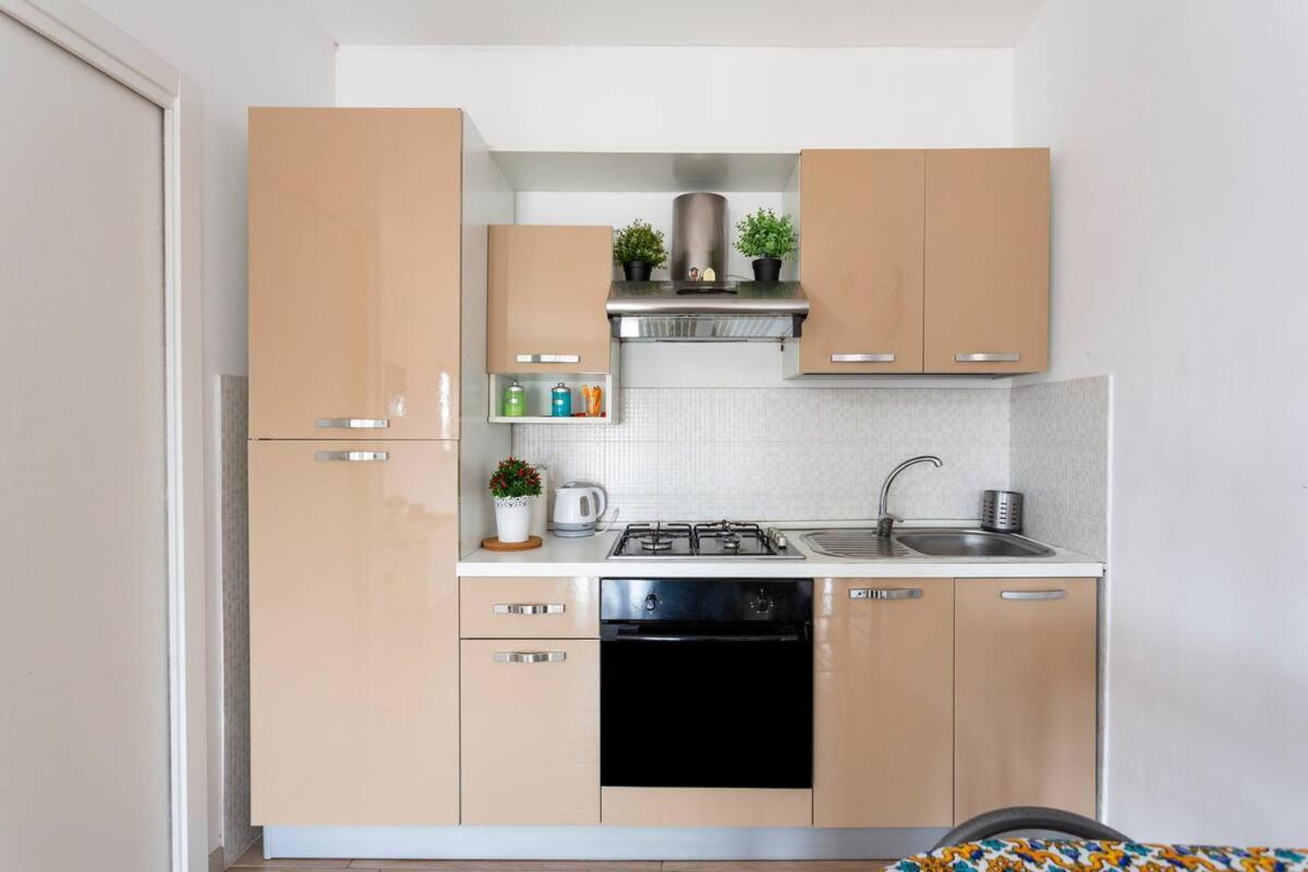 Frank'S House - Appartamento Con Terrazzo In Centro Palermo Dış mekan fotoğraf