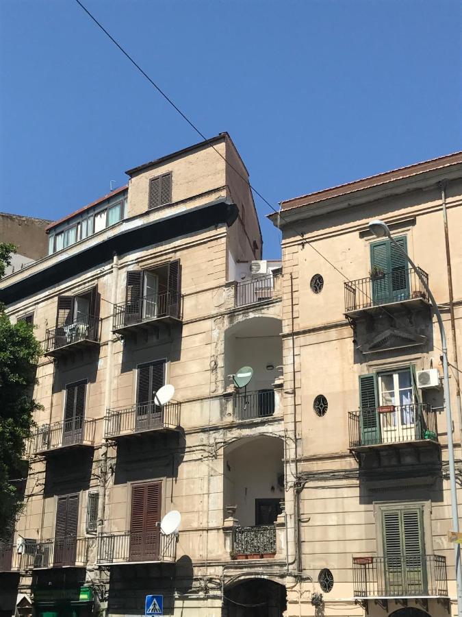 Frank'S House - Appartamento Con Terrazzo In Centro Palermo Dış mekan fotoğraf